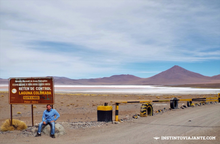 laguna colorada salar de uyuni bolivia